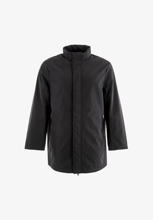 Must have veekindel must jakk, millel on kõrge kaelus, esine lukuga ning küljetaskud. Omab laia lõiget ja siledat tekstuuri.