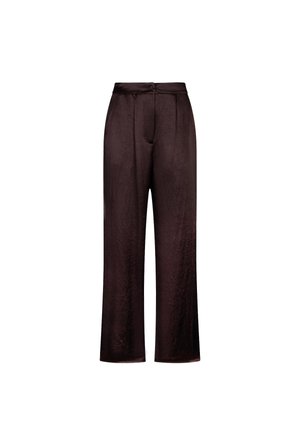 Hlače iz temno rjavega satena z visokim pasom, širokimi hlačnicami, sprednjim zapiranjem na gumbe in subtilnimi naborki na pasu, prikazane na belem ozadju.