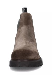 Brauner Wildleder-Stiefelette mit grauen Seitenteilen, Gummisohle und einem Zuglasche mit schwarzen und weißen Streifen an der Rückseite.