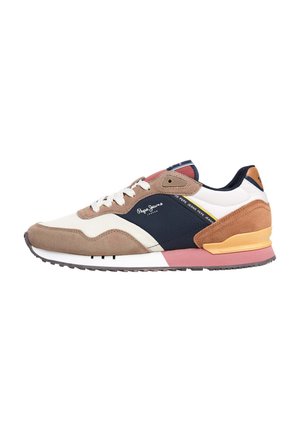 Baskets décontractées avec des panneaux beiges, navy, blancs, roses et orange, lacets blancs et marquage Pepe Jeans sur le côté et la languette.