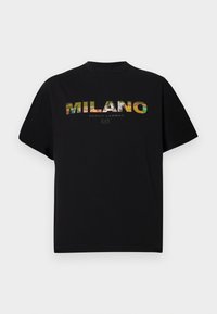 TRAIN GRAPHIC SERIES TEE CITIES - Apdrukāts T-krekls - black