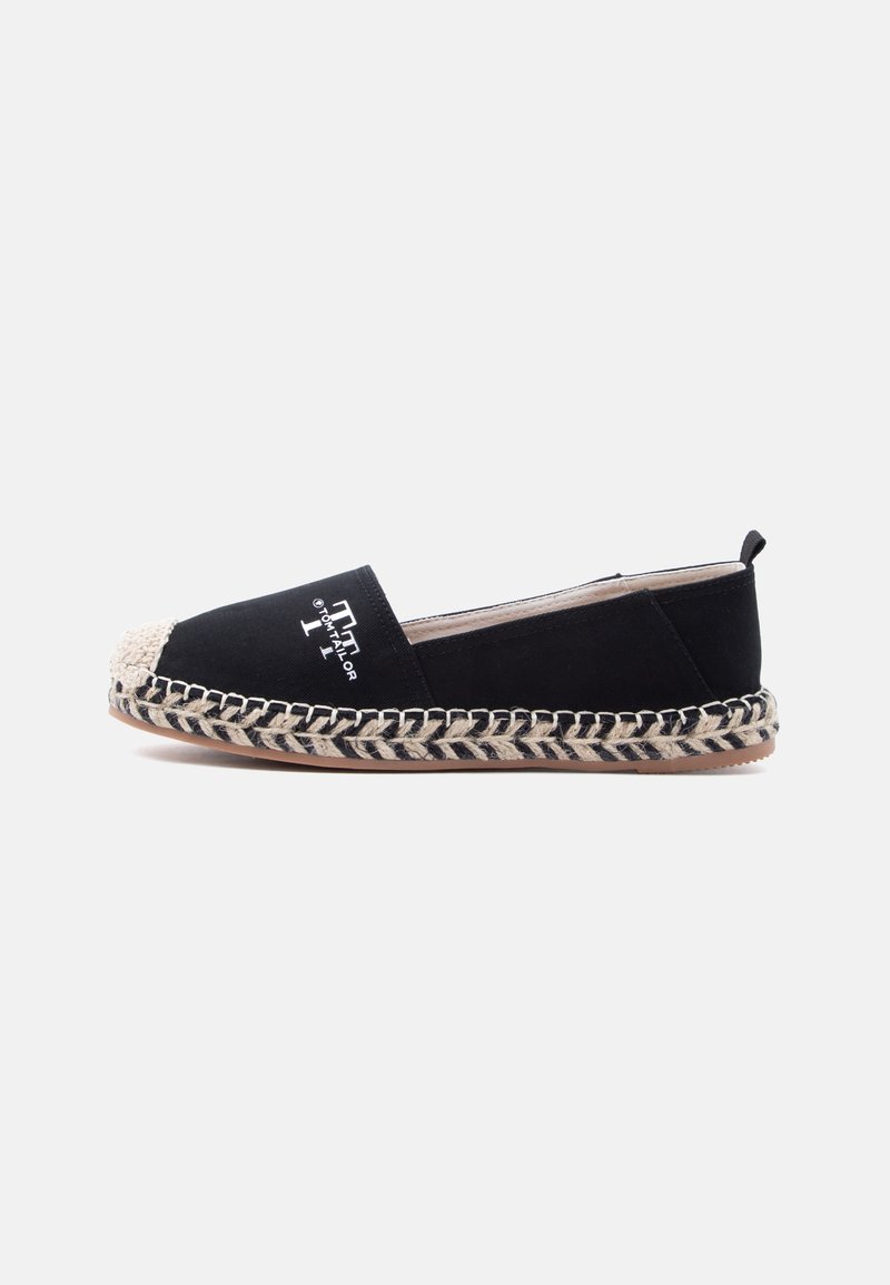 Espadrille noire à enfiler avec semelle tressée beige et bout tissé blanc, avec un motif de texte blanc sur la partie supérieure en tissu.