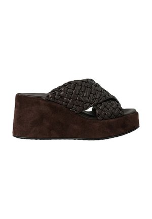 Sandalo con zeppa piattaforma con suola in camoscio marrone scuro e spesse fibbie incrociate in pelle intrecciata nera.
