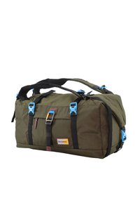 Olivgrüner Duffelbag mit blauen Beschlägen, schwarzen Riemen, Reißverschlussfach und braunen Lederakzenten. Rechteckige Form mit robustem Design.