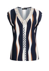 Blouse rayée navy et blanche avec des accents marron. Dotée d'un décolleté en V, de manches courtes et d'une bordure en dentelle le long de la ligne de boutons. Tissu lisse et léger.