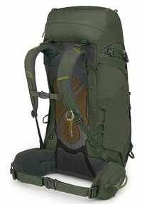 Zaino da trekking verde con design strutturato, pannello posteriore in rete, cinghie regolabili e cintura padded per comfort e supporto.