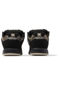 DC Shoes STAG - Skatová obuv - xksc black grey brown