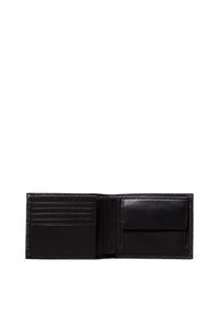 Portafoglio bifold nero con numerosi scomparti per carte, un compartimento centrale e una superficie in pelle liscia con cuciture a contrasto.