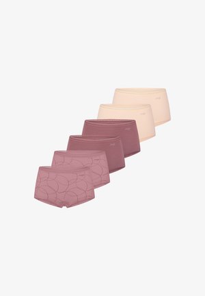 Sei paia di slip hipster in diverse tonalità di rosa e beige. Un paio presenta un motivo circolare; tutti hanno un elastico in vita scalloppato.