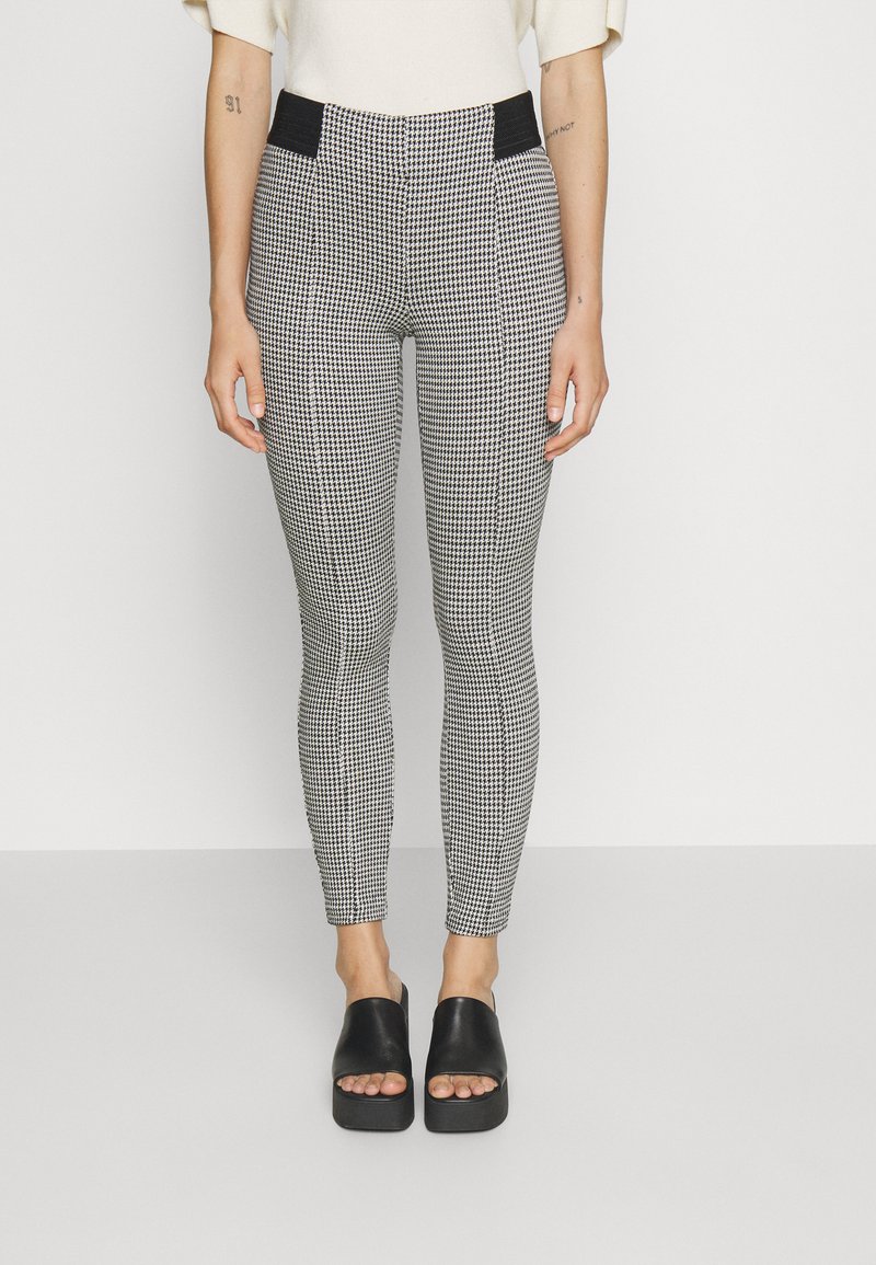 ONLY Petite ONLTIA LIFE Leggings Hosen black/white/schwarz Zalando.de