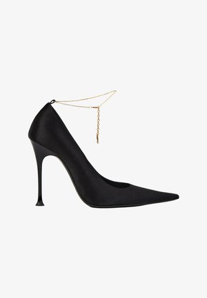 Saint Laurent, Escarpins à talons hauts - black