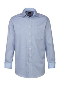 Camicia a quadri leggeri blu con maniche lunghe e colletto button-down. Presenta una singola tasca sul petto e polsi in un blu chiaro a contrasto.