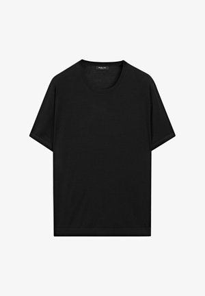 Black short-sleeve t-shirt made of smooth cotton. Features a crew neck and a straight hem. Simple, solid design without patterns or accents.