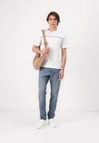 Thumbnail Image 2