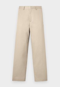 Pantalon beige droit avec passants de ceinture, fermeture éclair à l'avant, et design épuré et minimaliste sur un fond uni.