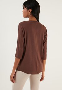 LELA CREW NECK  - Långärmad tröja - brown