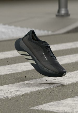 adidas Performance, HYPERBOOST EDGE - Laufschuh Straße - charcoal/night grey/alumina