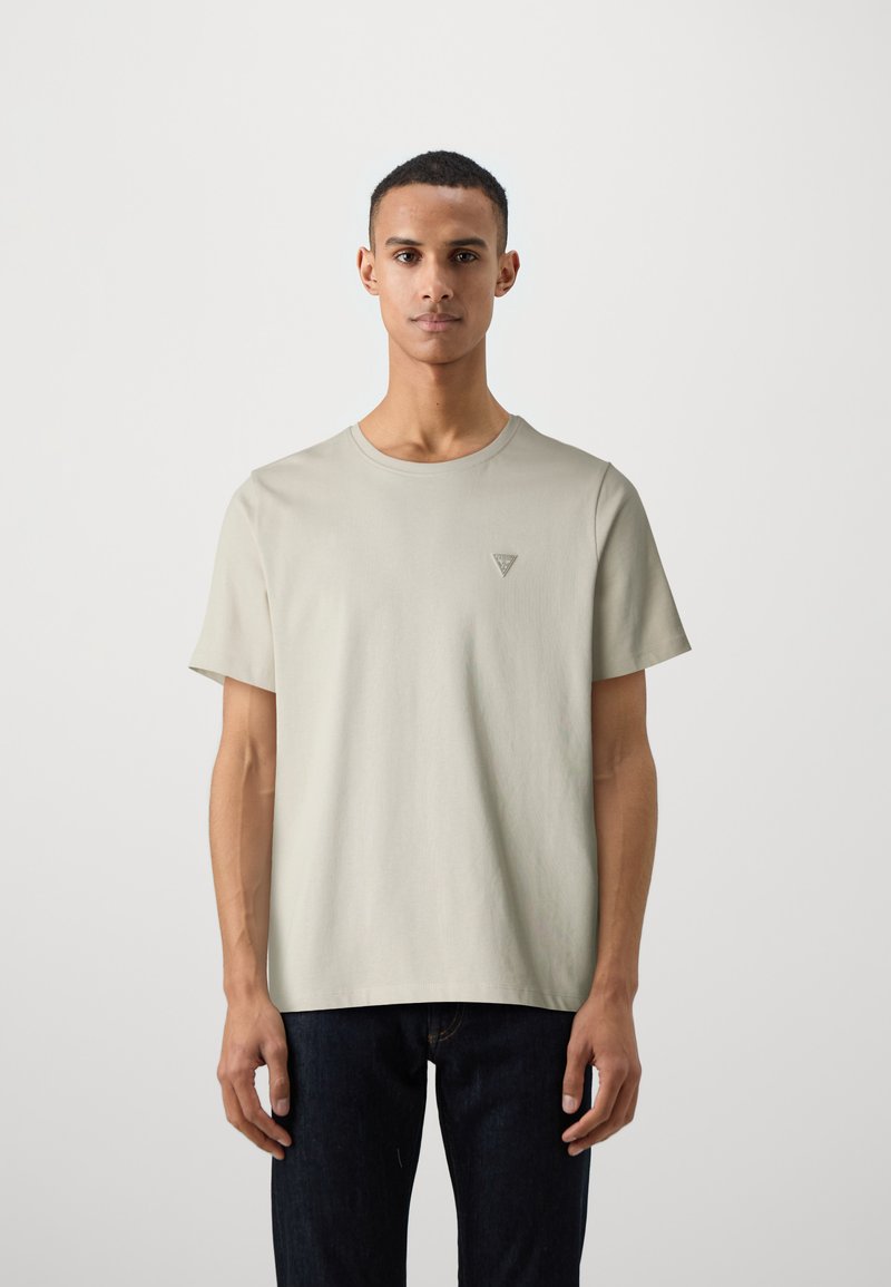 Guess SS CN PATCH - T-shirts - dreamy moon