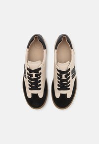 Paul Green Tossud - black/biscuit
