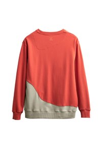 Rode en grijze sweatshirt met een uniek asymmetrisch ontwerp. Gemaakt van zachte stof, met ribgebreide boorden en een klein logo op de achterkant.