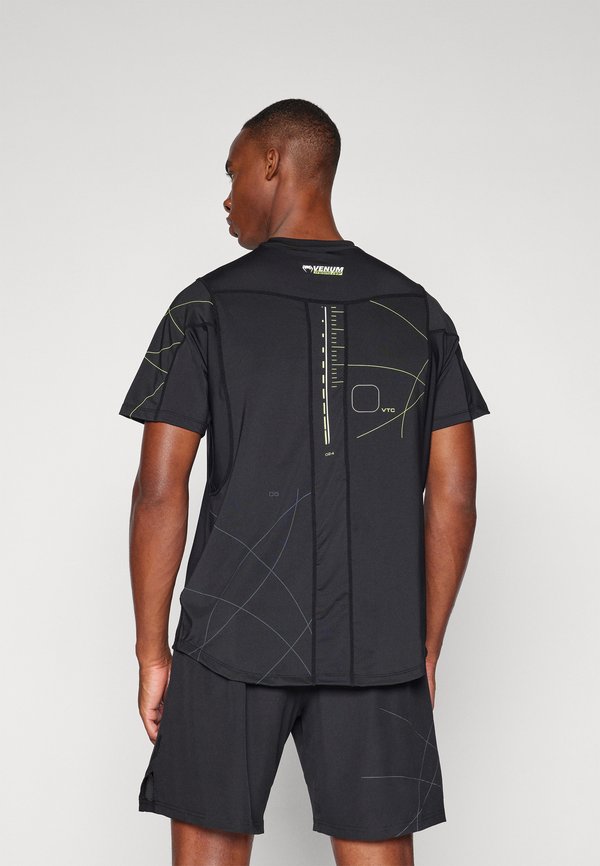 TRAINING CAMP  - Sports T-shirt