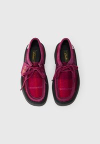 Clarks TORVIEW - Veterschoenen - plum interest