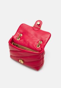 Pinko LOVE BABY - Skulderveske - rosso/antique gold