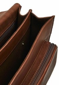 John Henric Briefcase - chestnut