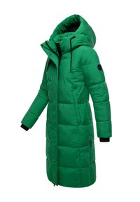 Grüne Pufferjacke mit hohem Kragen und Kapuze, langen Ärmeln, Reißverschluss-Verschlüssen und schwarzen Akzenten an den Bündchen und dem Logo.