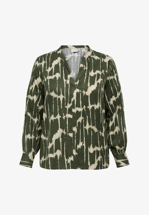 Grønn bluse med V-hals, lange ermer og avslappet passform. Har et kremfarget abstrakt mønster gjennom hele blusen og knappedetaljer ved ermene.