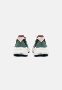 adidas Performance ADIZERO BOSTON 12 - Tenisice za cestovno trčanje - collegiate green/matte gold/sandy pink