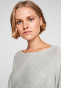 QS MIT FLEDERMAUSÄRMELN - Pullover - grey melange