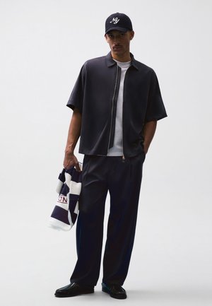 Bershka FLOWING SHORT SLEEVE BOXY  - Košile - royal blue