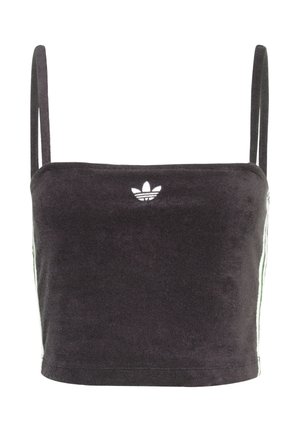 Top corto nero realizzato in tessuto morbido. Presenta spalline sottili e un logo Adidas bianco sulla parte anteriore, con strisce verdi sui lati.