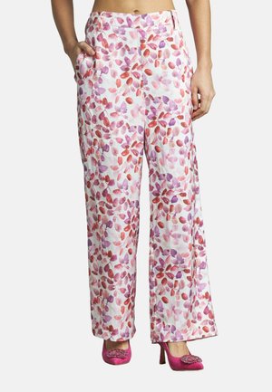 Bloemen wijde benen broek van lichte stof, met een witte basis en roze en paarse bladerenpatronen. Inclusief zijzakken en een gladde tailleband.