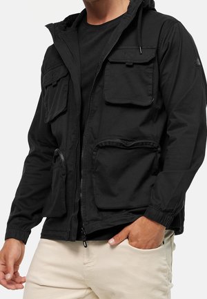 Välikausitakki - black