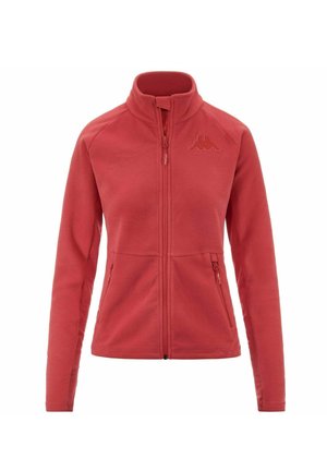 Giacca di pile rossa con colletto alto, zip completa, due tasche laterali e finitura testurizzata. Presenta un piccolo logo in alto a sinistra.