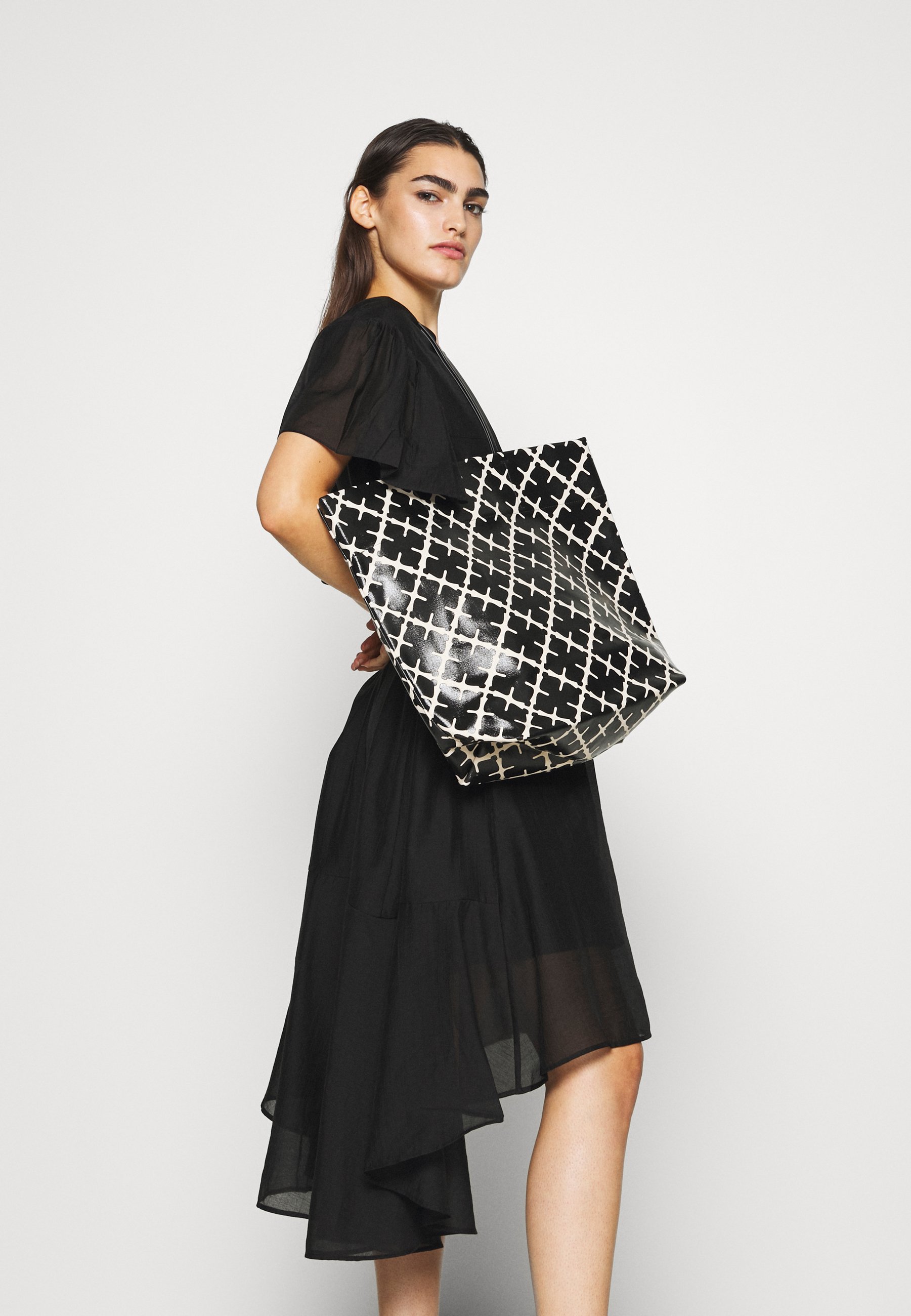 By Malene Birger Agnes Tote Tote Bag Soft White Black Zalando Ie