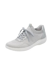 Baskets de sport gris clair avec un dessus en tricot texturé, design lacé et un contrefort de talon lisse contrastant. Semelle en caoutchouc pour l'adhérence.
