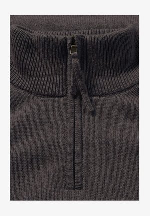 Knitpullover in Anthrazit mit hohem Kragen und kurzem Reißverschluss. Verfügt über eine gerippte Textur und einen kontrastierenden Reißverschluss-Anhänger.