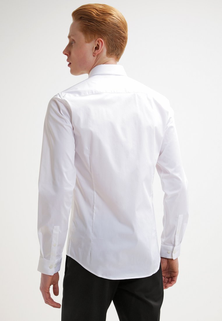 Tiger of Sweden STEEL SLIM FIT Finskjorte pure white Tiger of Sweden STEEL SLIM FIT Finskjorte pure white