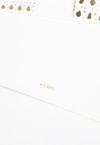 Thumbnail Image 5