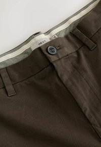 Unselected, khaki green