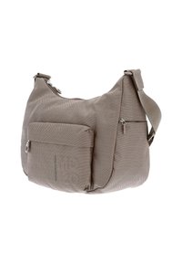 Borsa a spalla in tessuto beige con superficie testurizzata, chiusura superiore con cerniera, tasca frontale e tracolla regolabile. Caratterizzata da un sottile dettaglio del logo.