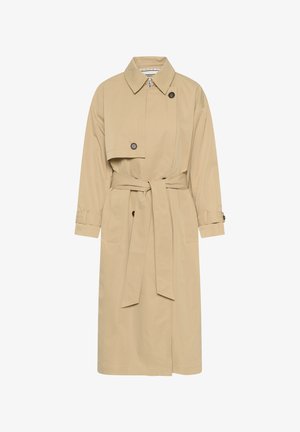 Beige pitkä takki pitkillä hihoilla, vyötäröllä vyö, etunapit ja jämäkkä kaulus. Sileä kangas, jossa on hieman kiiltävä pinta.