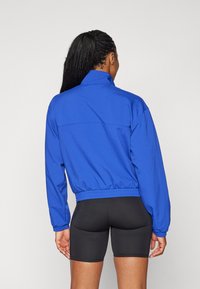 adidas Performance AEROREADY TRAIN ESSENTIALS QUARTER ZIP - Treningsjakke - semi lucid blue