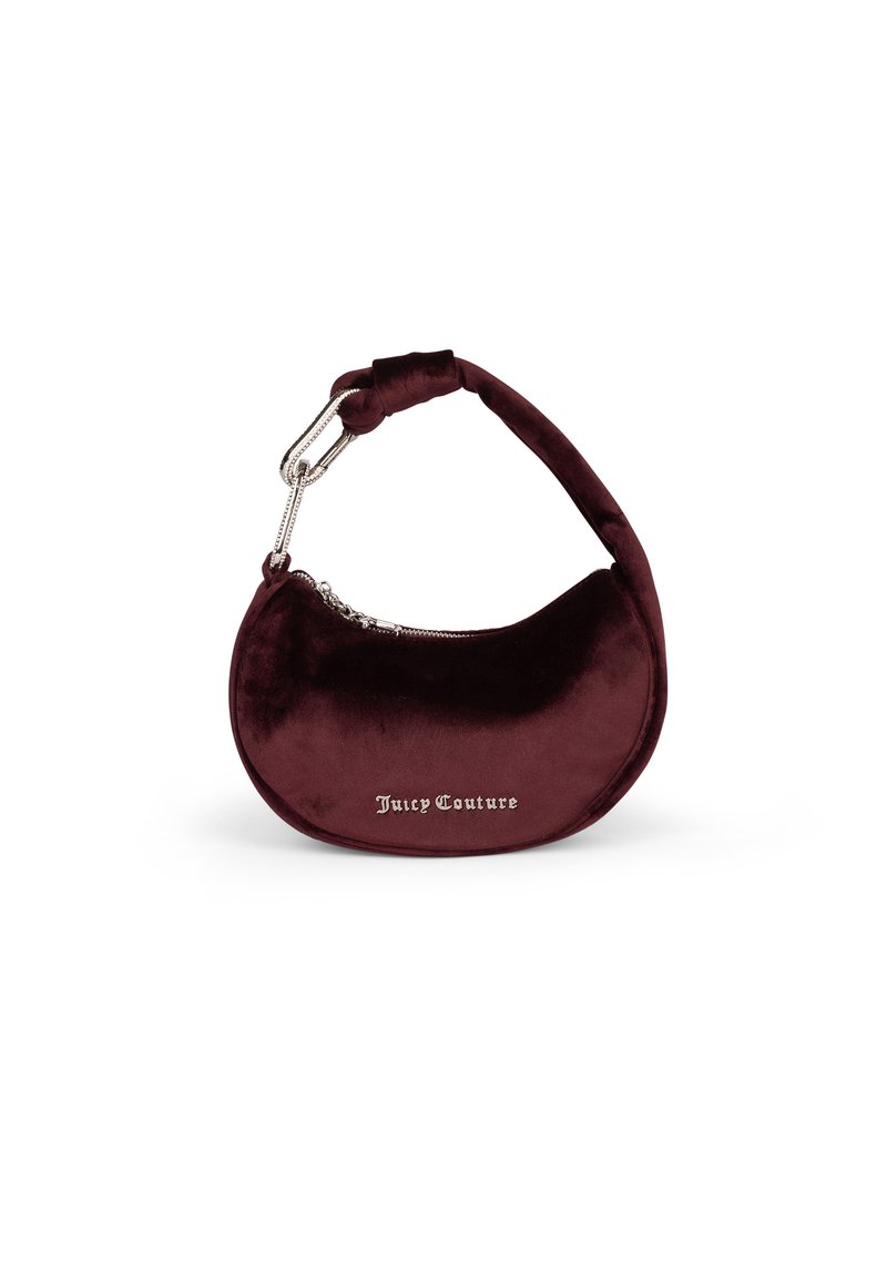 Burgundská sametová kabelka v půlměsíčním tvaru, s kovovým zipem stříbrné barvy a krátkým uchem obaleným látkou. Značka Juicy Couture.
