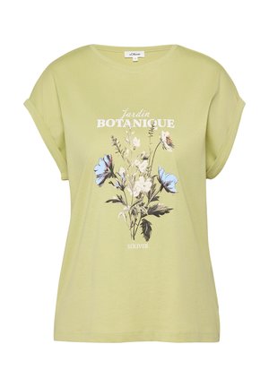 Lichtgroen shirt met korte mouwen en opgerolde manchetten, met een bloemenprint van blauwe en witte bloemen, en de tekst "Jardin Botanique" en "s.Oliver" op de voorkant.