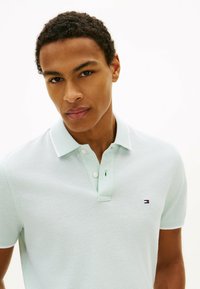 Tommy Hilfiger REG - Polo - crushed mint/bleu clair - ZALANDO.CH