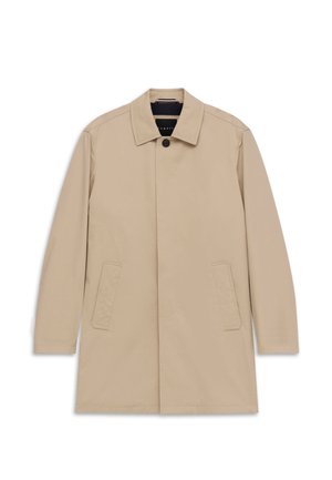 Beiger einreihiger Trenchcoat mit Kerbkragen, verdeckten Knöpfen und zwei schrägen Vordertaschen, flach auf weißem Hintergrund liegend.